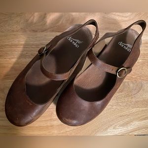 Dansko brand, brown leather, Cottage-core, sandals. Size 41